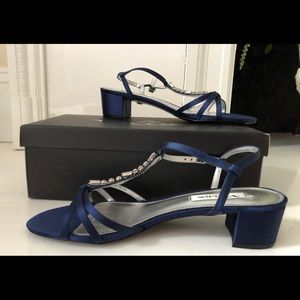 Dressy women’s T-strap sandals